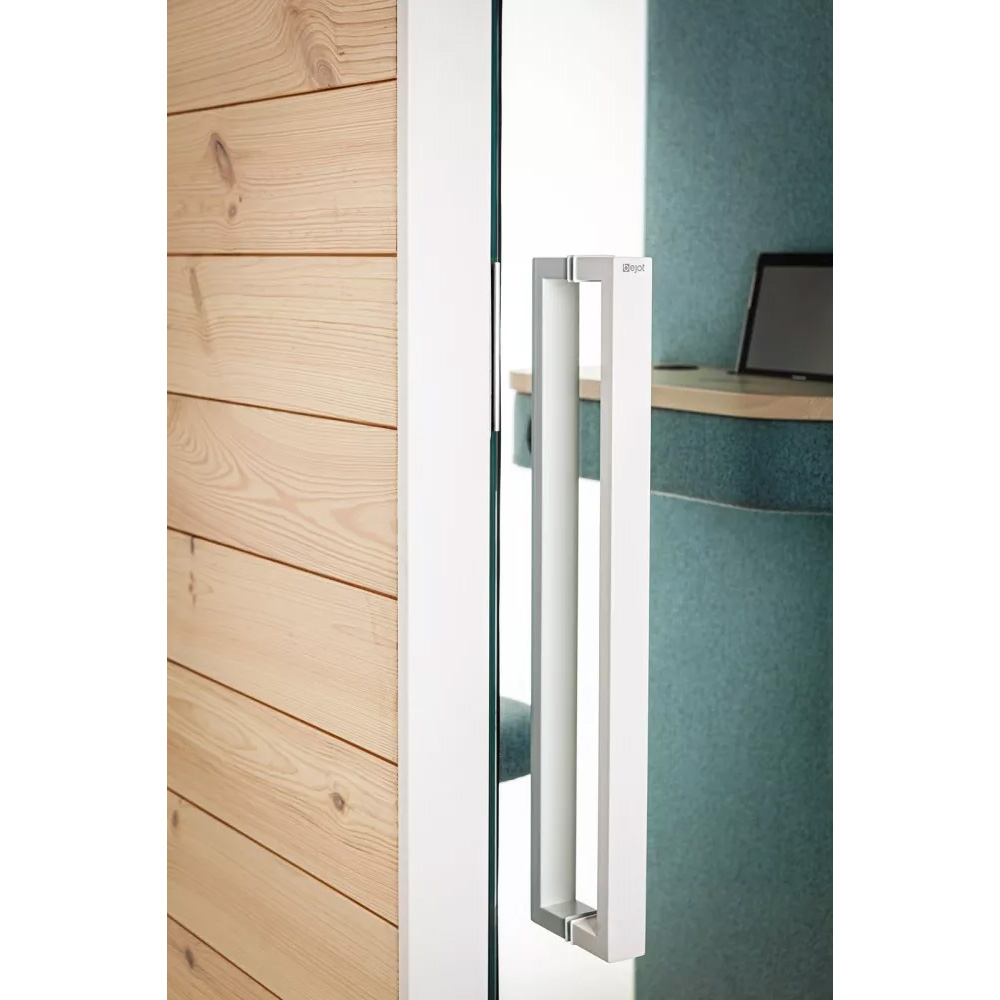 Bejot Treehouse 1SG2 puhelinkoppi istuimella - Image 15